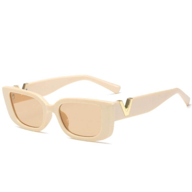 Occhiali da sole alla moda da donna